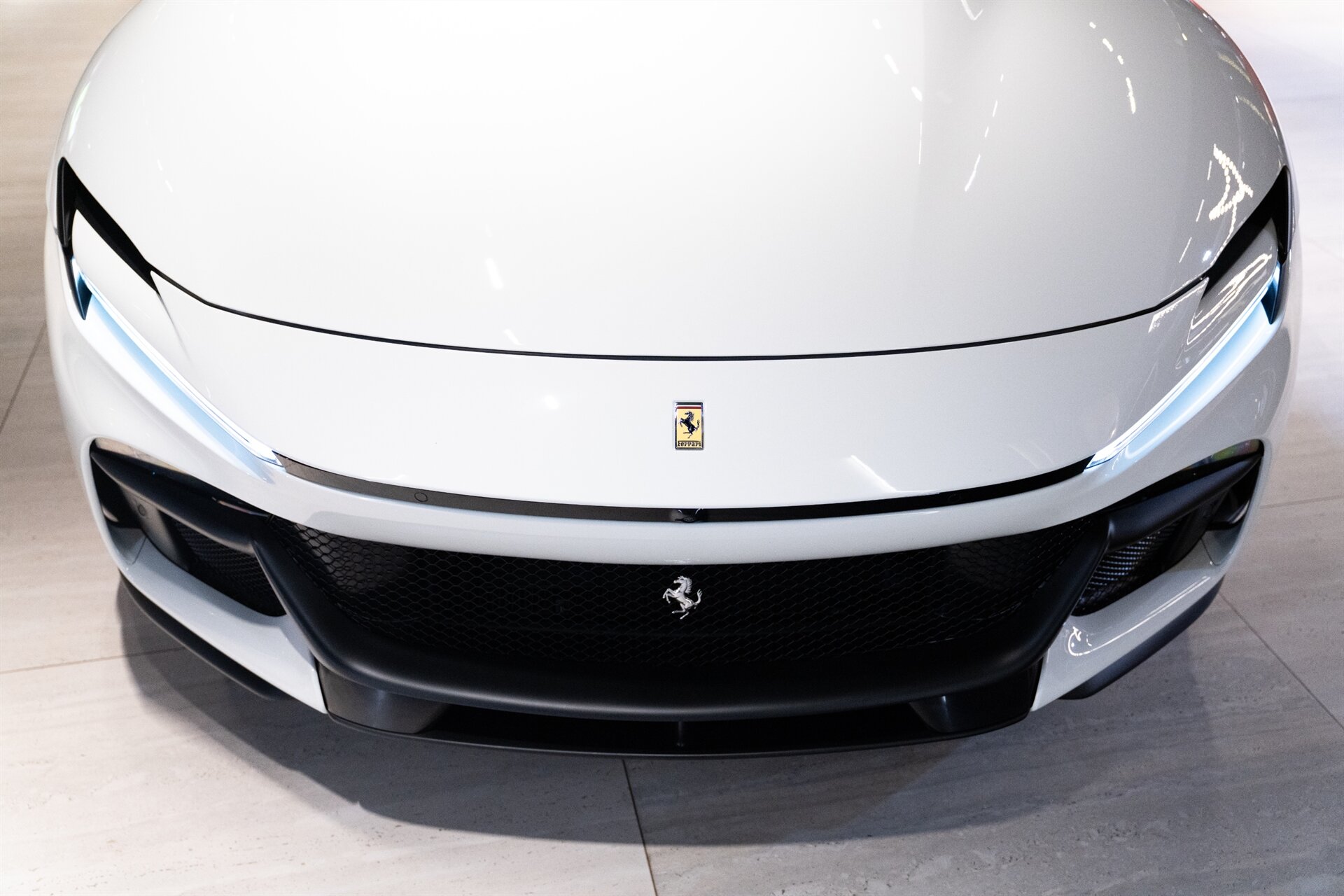 2026 Ferrari Purosangue - Photo 36