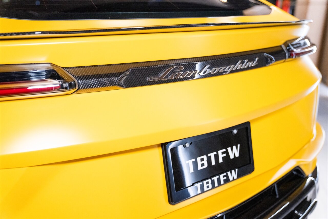 2024 Lamborghini Urus Performante - Photo 27 - Beverly Hills, CA 90212