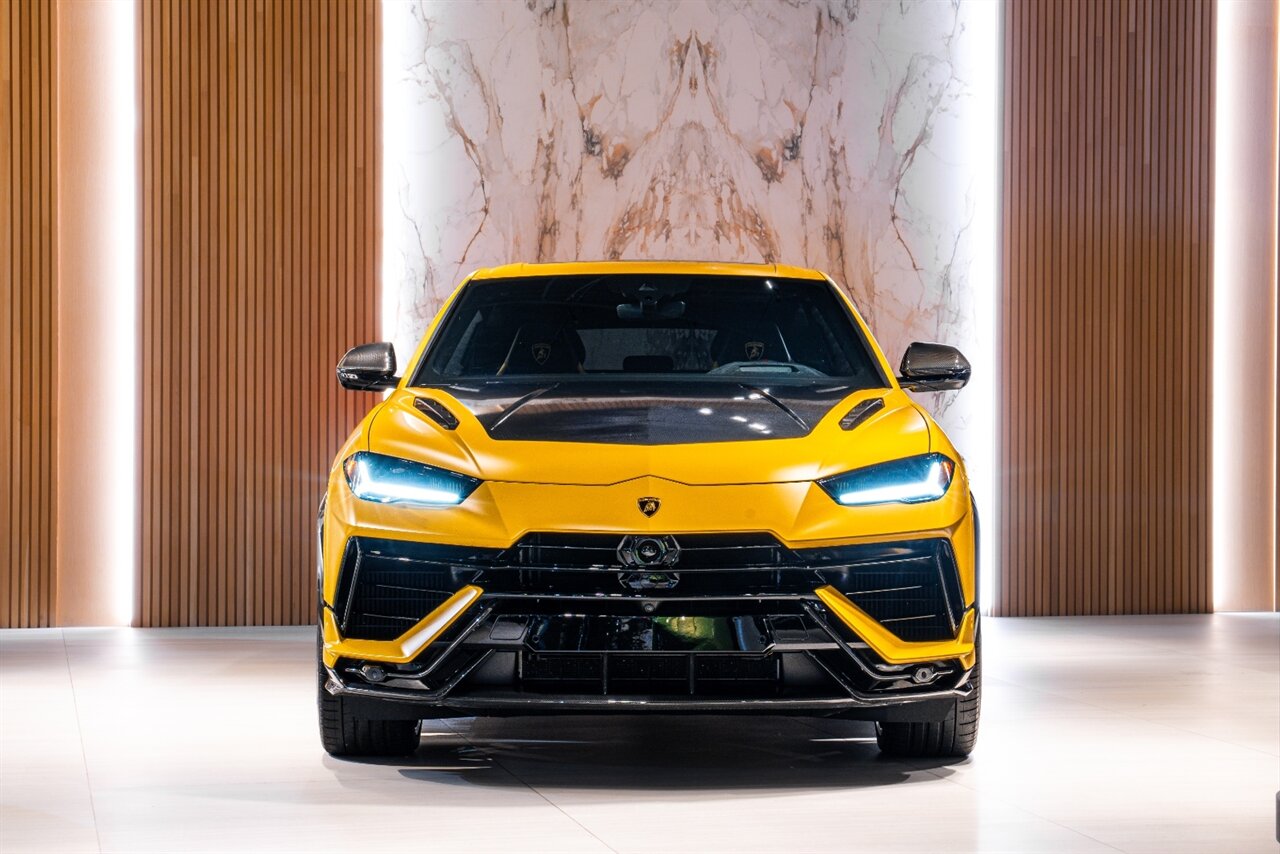 2024 Lamborghini Urus Performante - Photo 2 - Beverly Hills, CA 90212