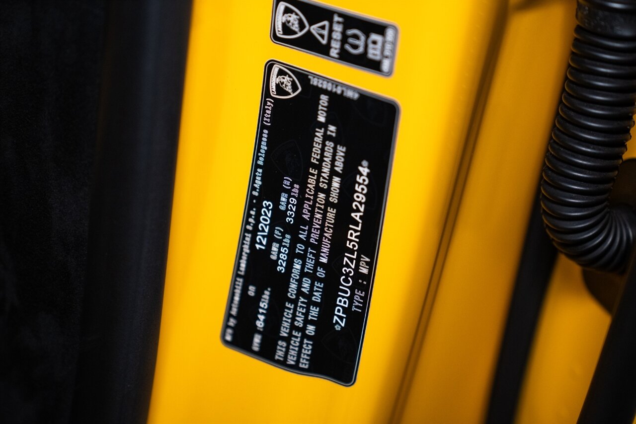 2024 Lamborghini Urus Performante - Photo 34 - Beverly Hills, CA 90212