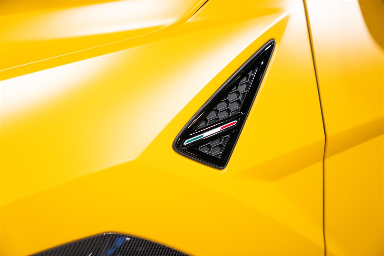 2024 Lamborghini Urus Performante - Photo 17 - Beverly Hills, CA 90212