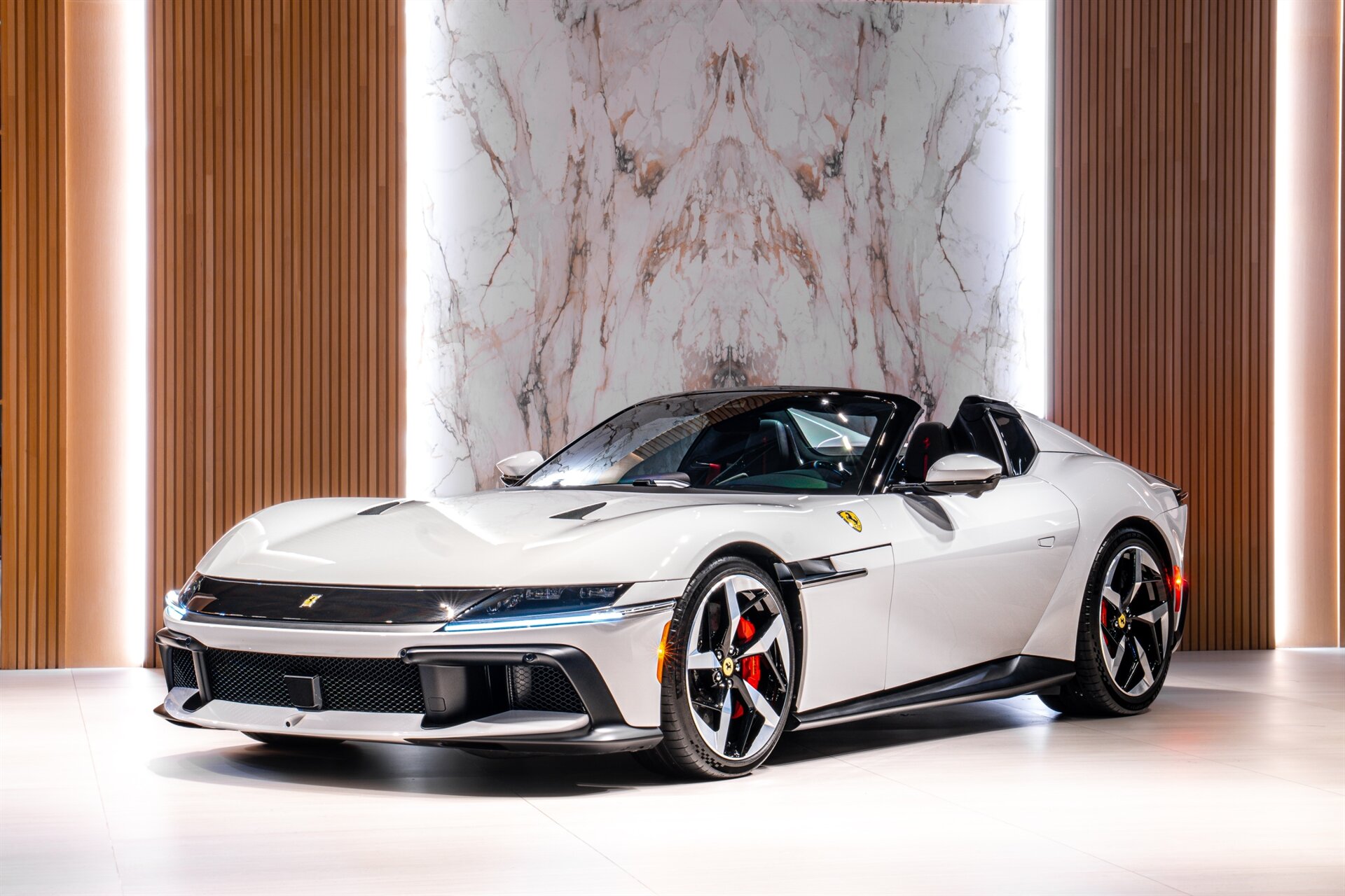 2026 Ferrari 12Cilindri Spider - Photo 1