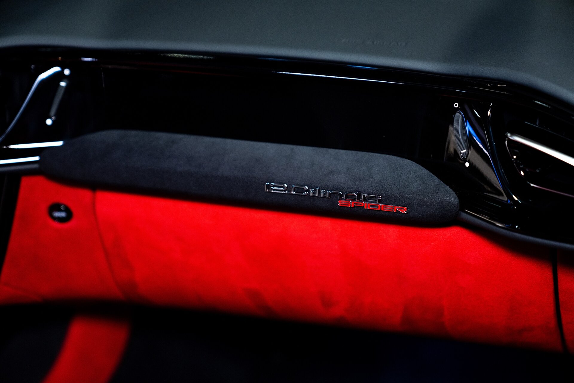 2026 Ferrari 12Cilindri Spider - Photo 33