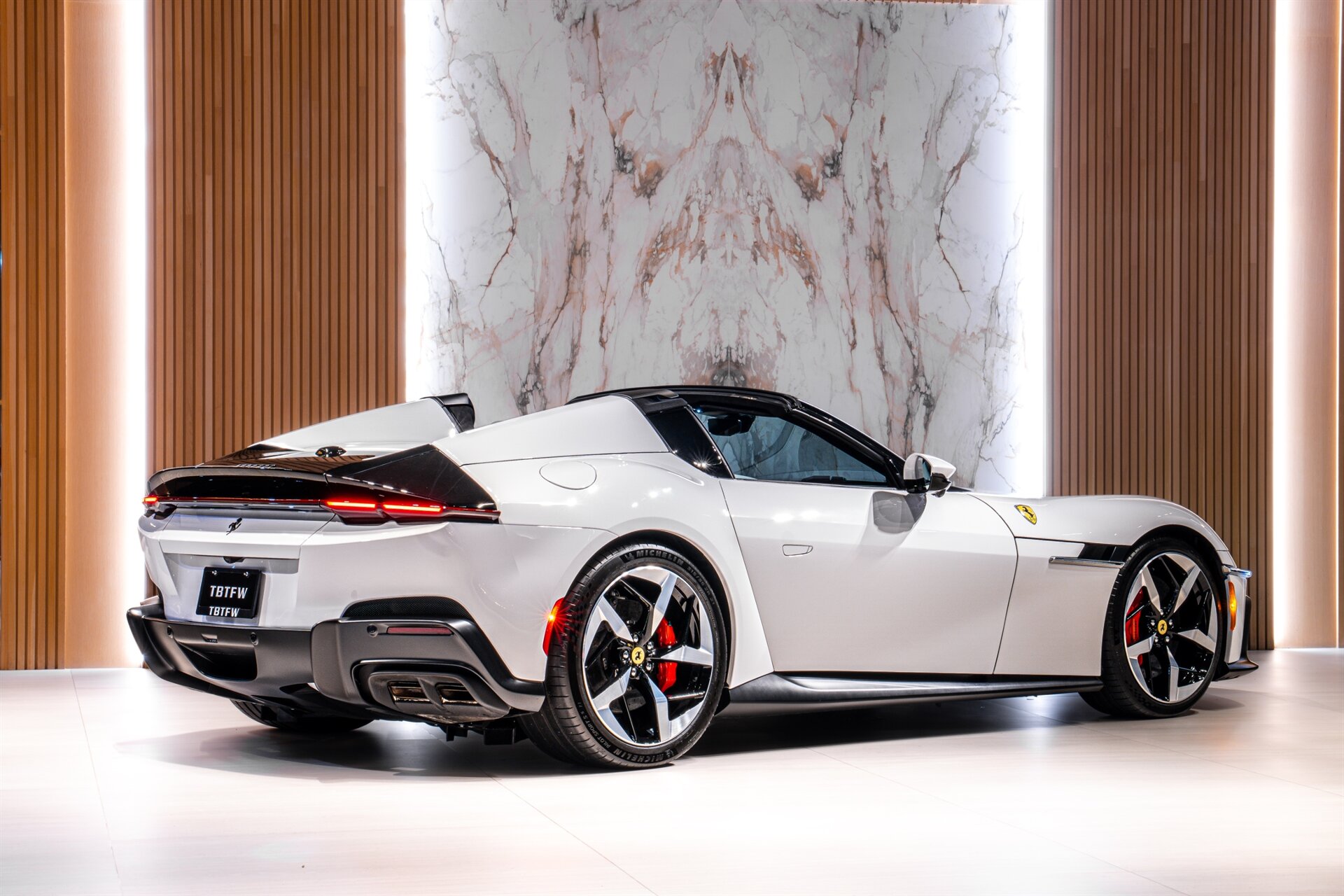 2026 Ferrari 12Cilindri Spider - Photo 5