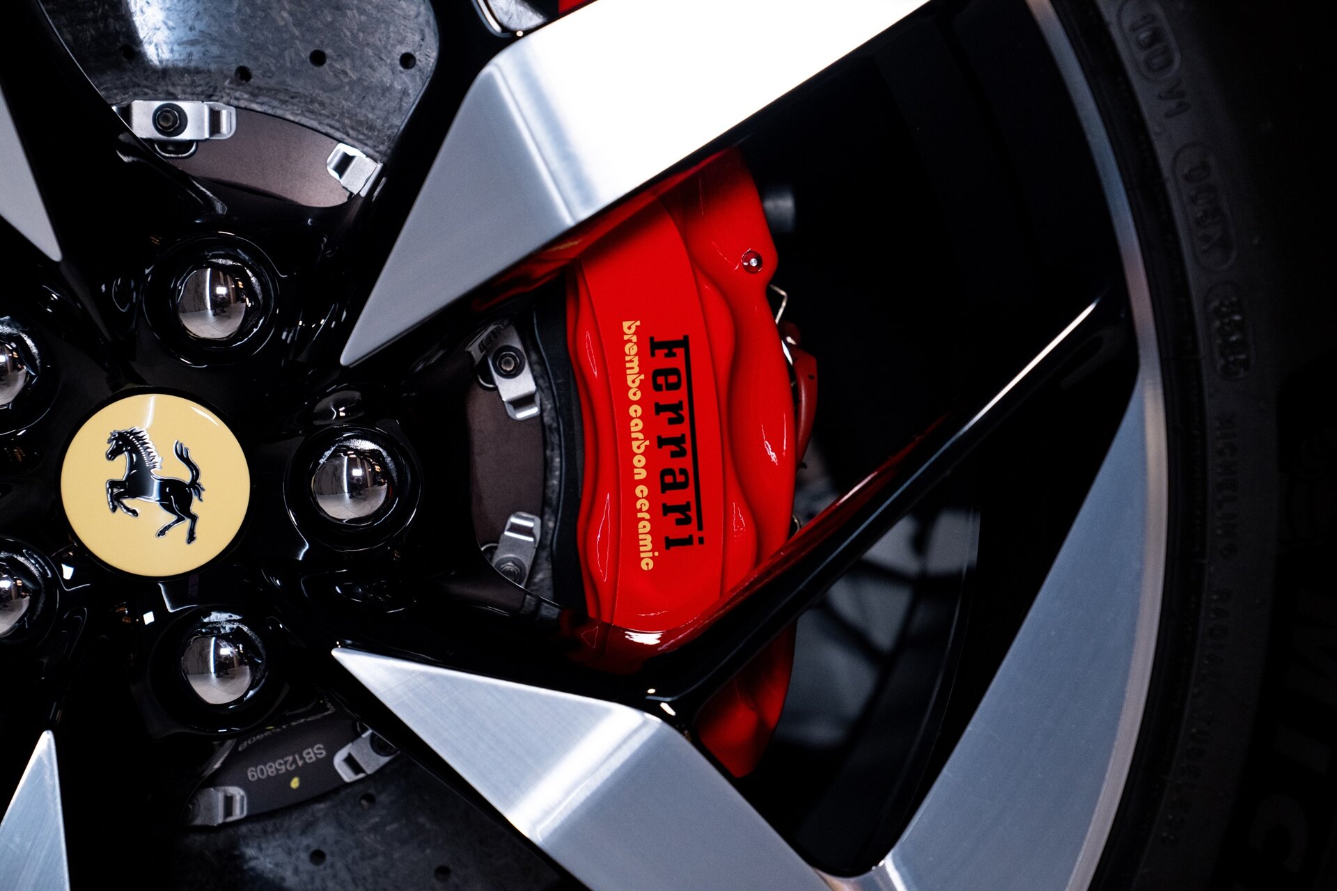 2026 Ferrari 12Cilindri Spider - Photo 22