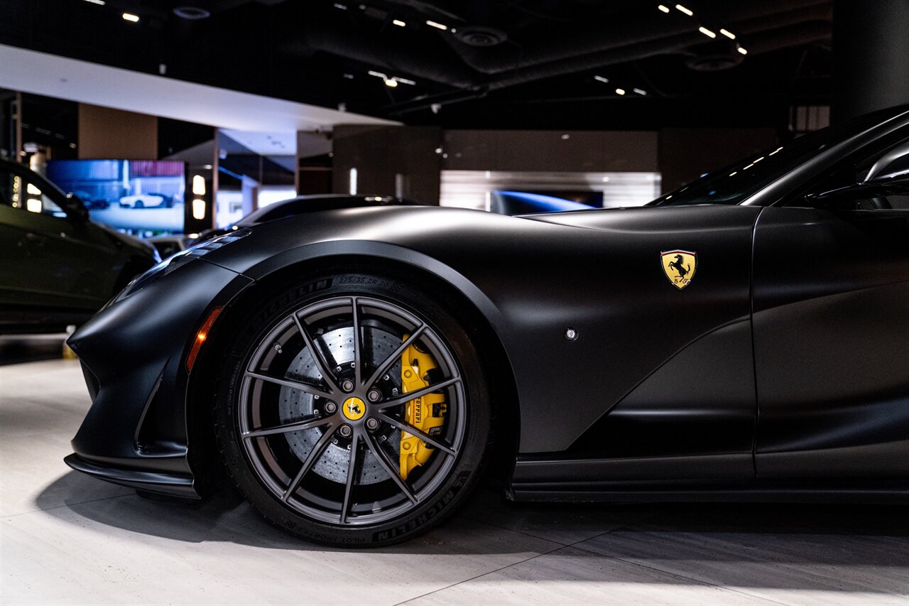 2018 Ferrari 812 Superfast   - Photo 30 - Beverly Hills, CA 90212