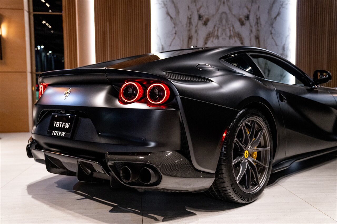 2018 Ferrari 812 Superfast   - Photo 34 - Beverly Hills, CA 90212