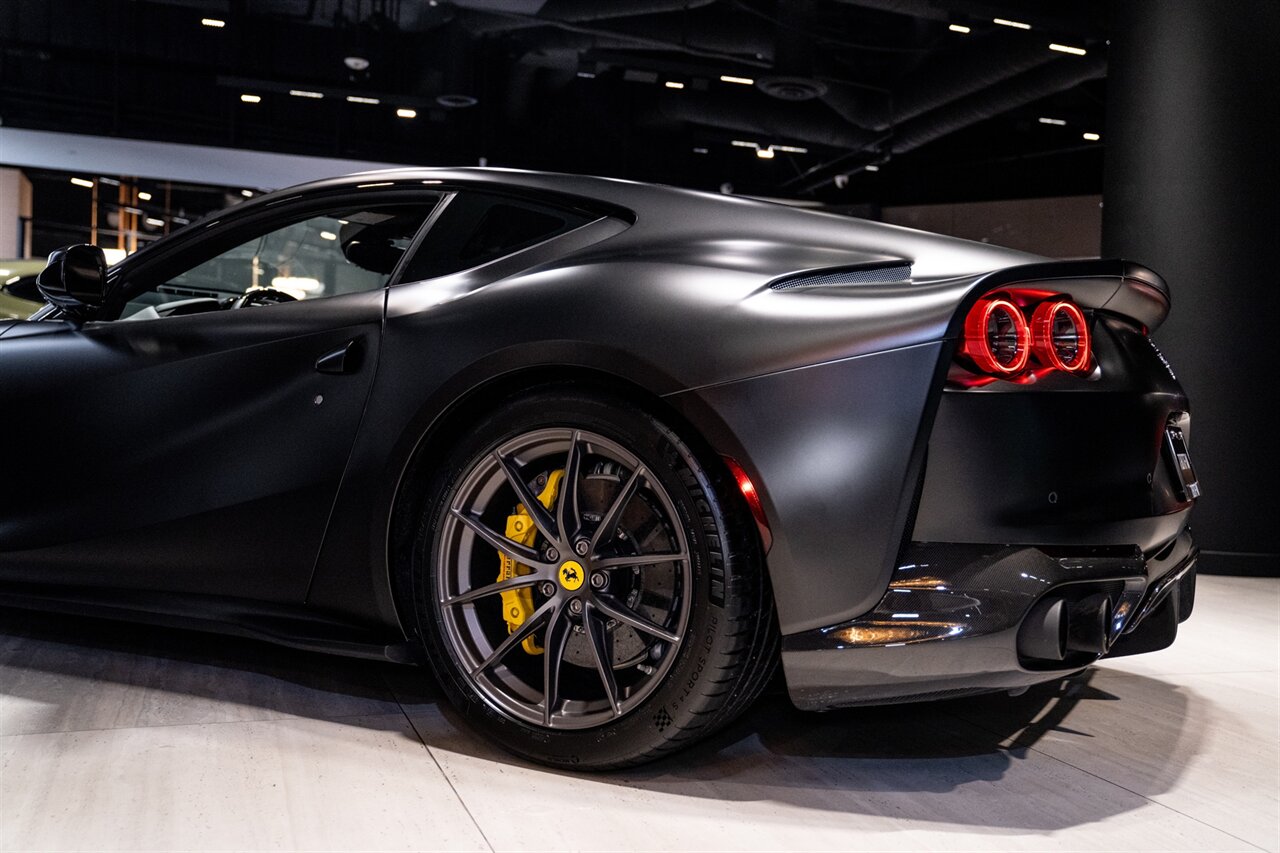 2018 Ferrari 812 Superfast   - Photo 32 - Beverly Hills, CA 90212