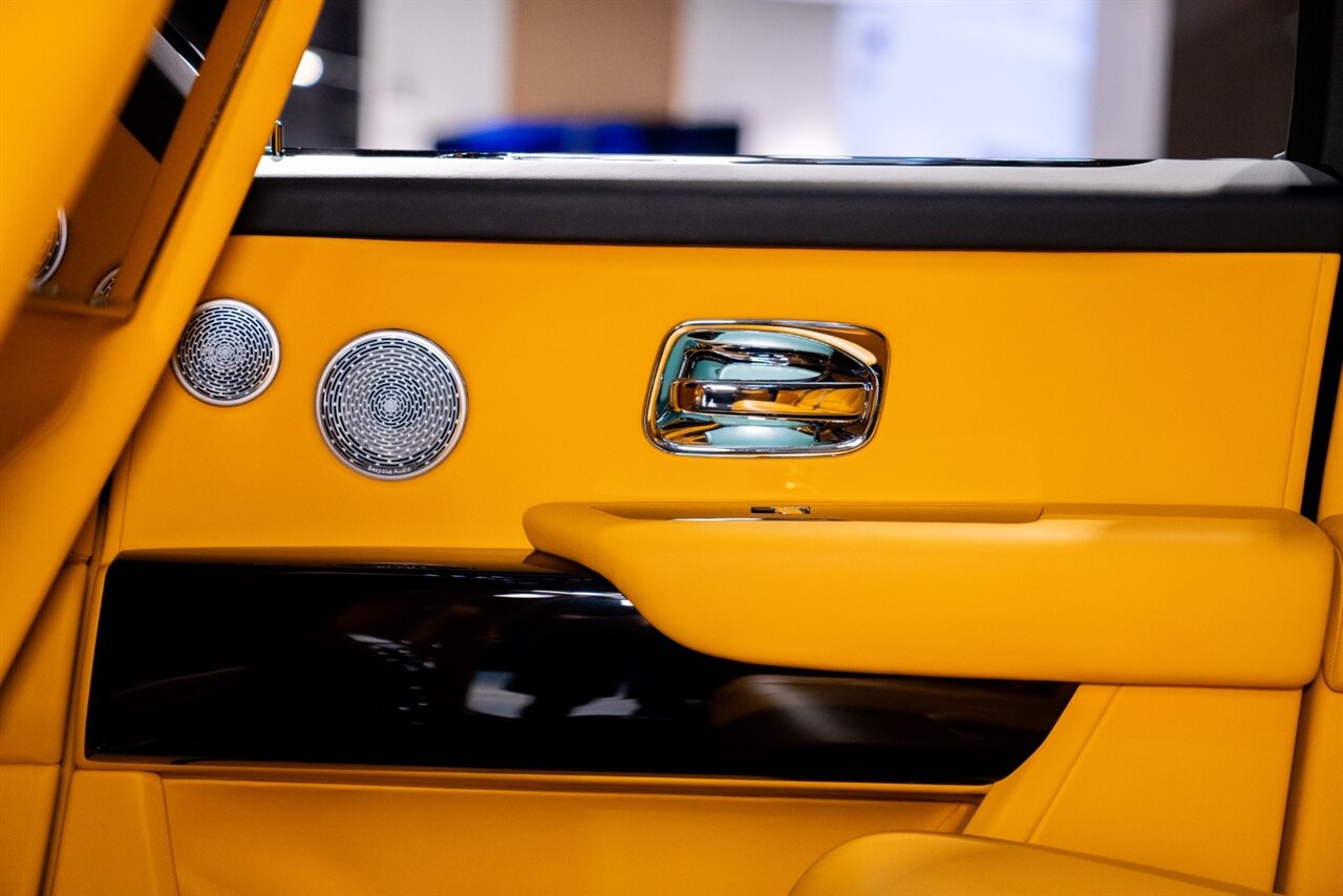 2023 Rolls-Royce Cullinan   - Photo 13 - Beverly Hills, CA 90212