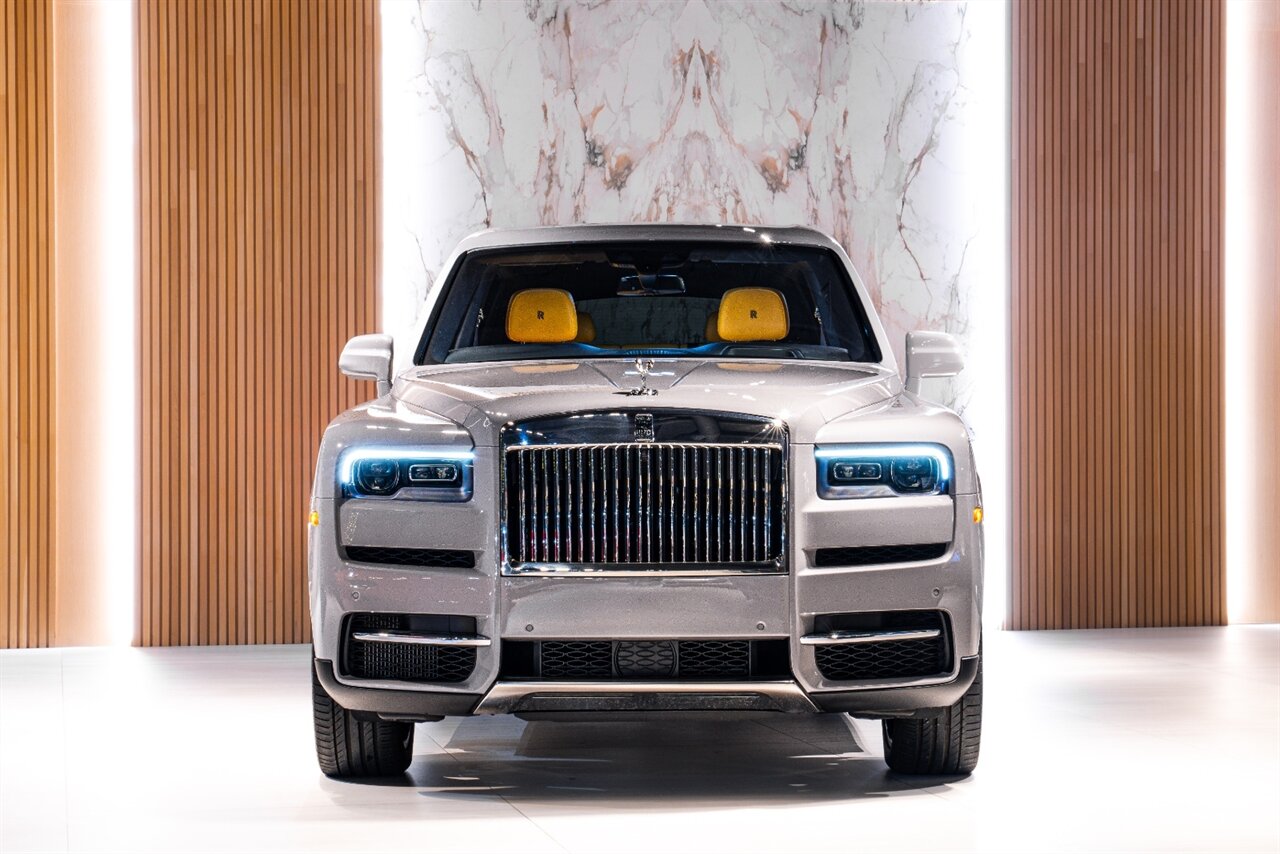 2023 Rolls-Royce Cullinan   - Photo 2 - Beverly Hills, CA 90212