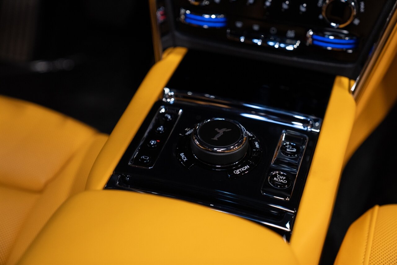 2023 Rolls-Royce Cullinan   - Photo 21 - Beverly Hills, CA 90212