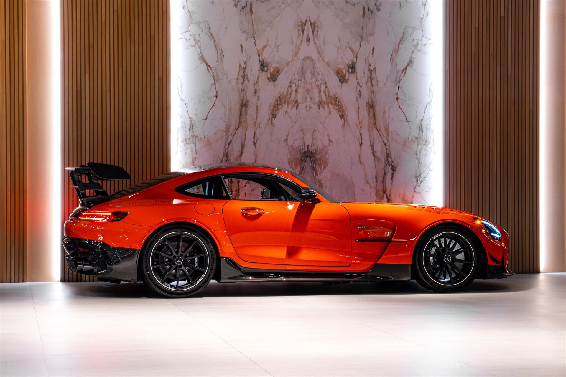 2021 Mercedes-Benz AMG GT Black Series - Photo 4