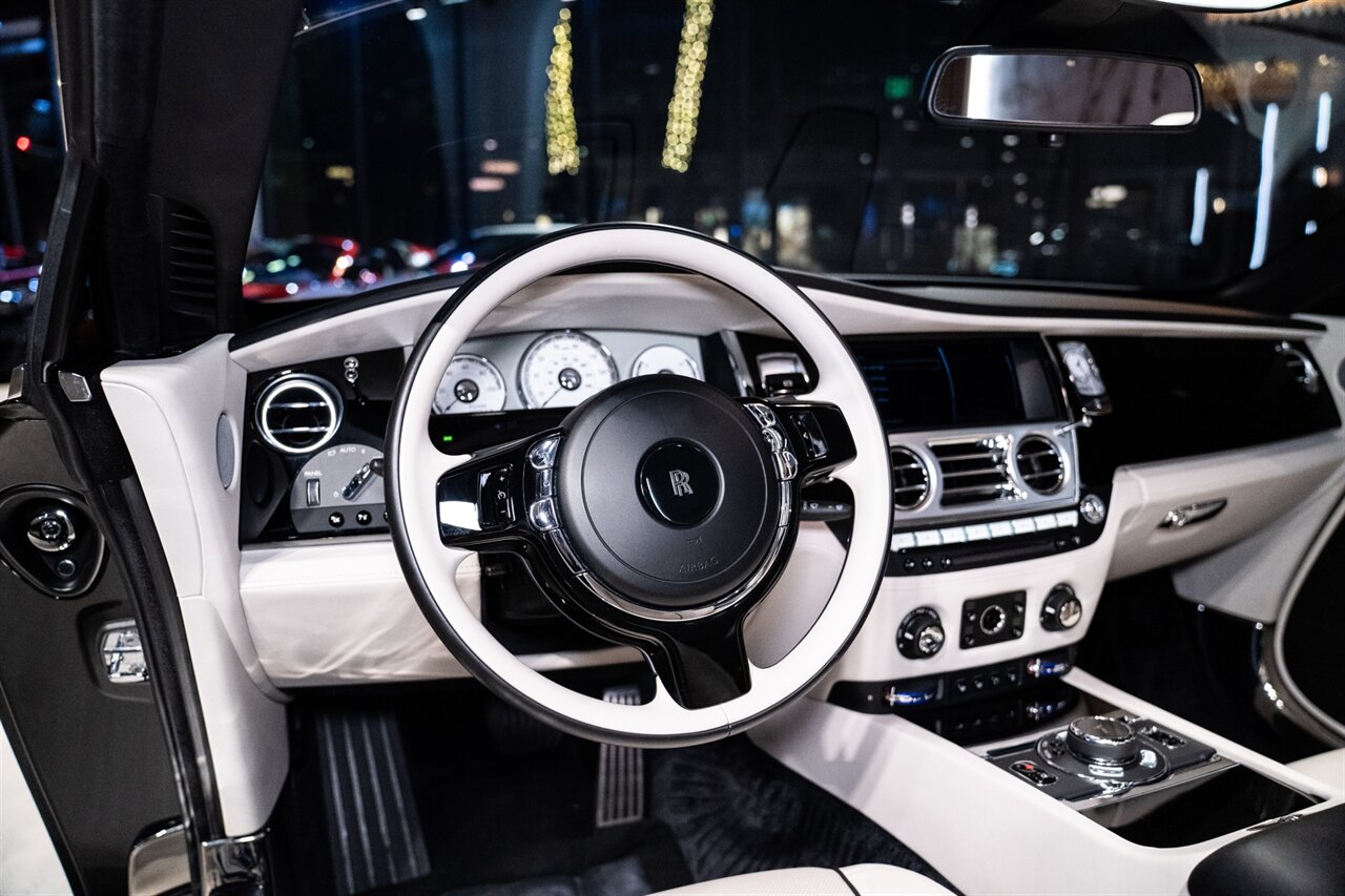 2018 Rolls-Royce Dawn   - Photo 11 - Beverly Hills, CA 90212