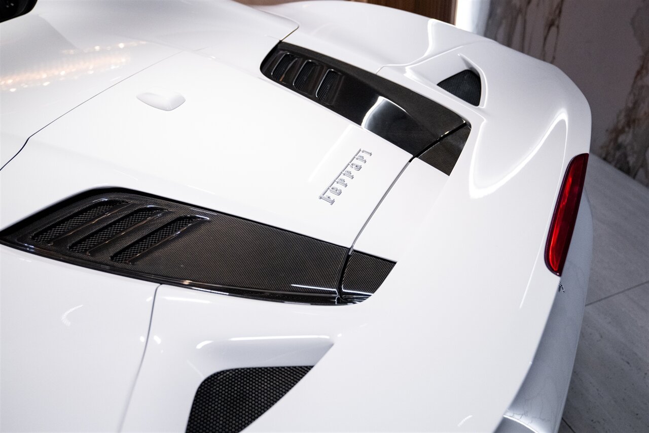 2021 Ferrari F8 Spider   - Photo 22 - Beverly Hills, CA 90212