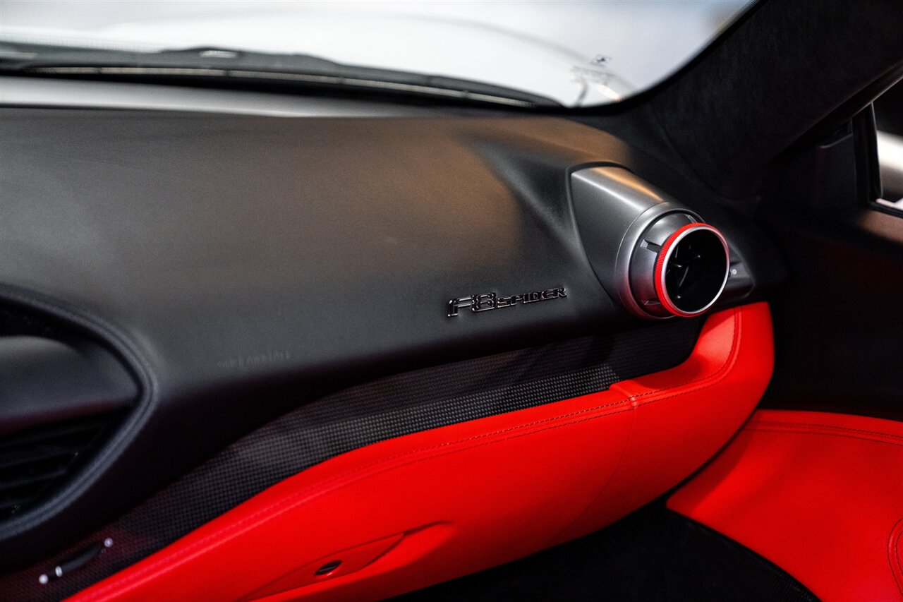 2021 Ferrari F8 Spider   - Photo 19 - Beverly Hills, CA 90212