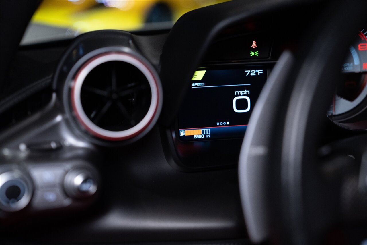 2021 Ferrari F8 Spider   - Photo 32 - Beverly Hills, CA 90212