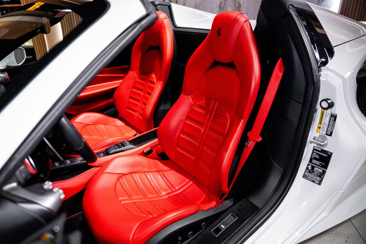 2021 Ferrari F8 Spider   - Photo 11 - Beverly Hills, CA 90212
