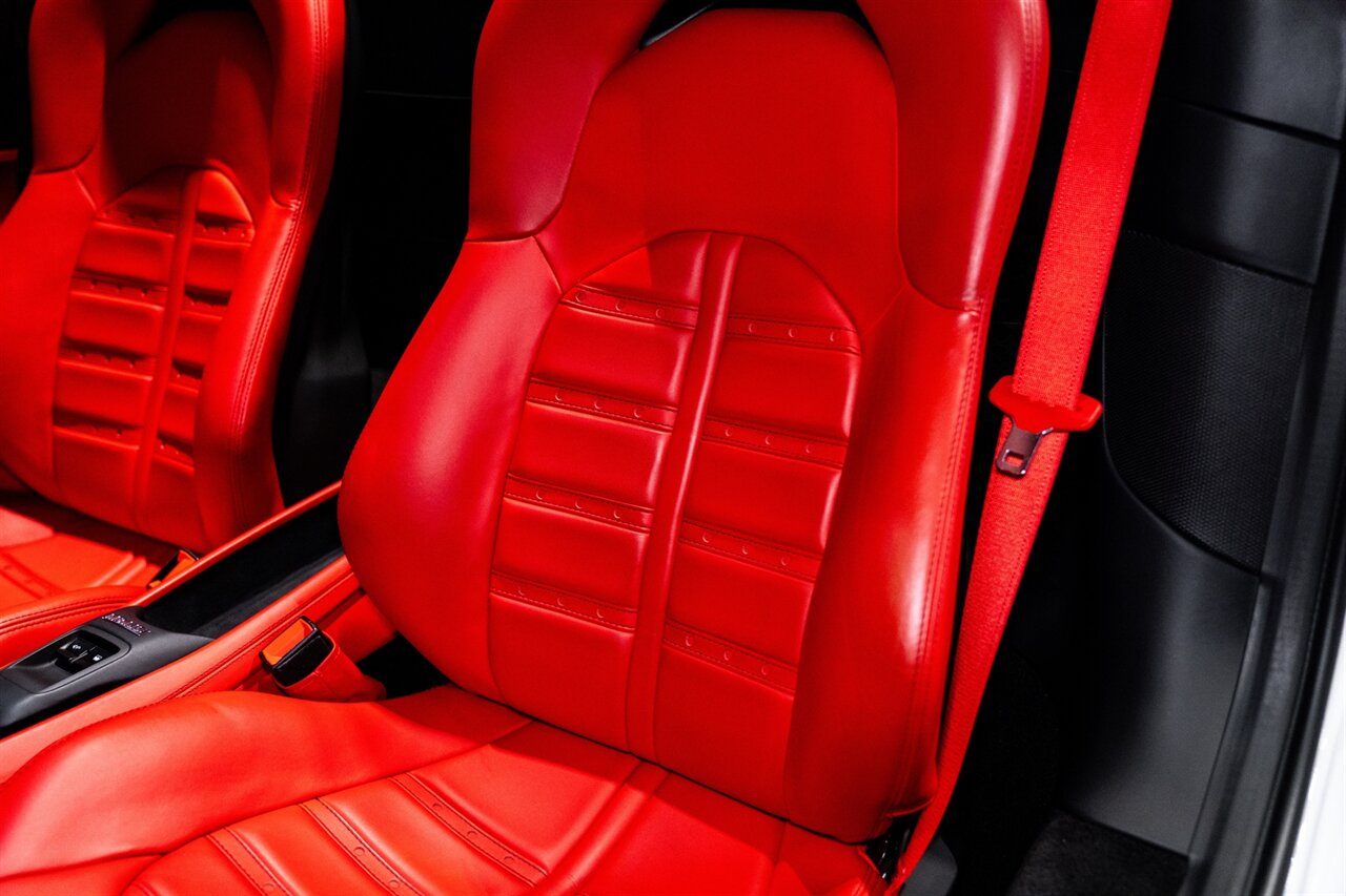 2021 Ferrari F8 Spider   - Photo 13 - Beverly Hills, CA 90212