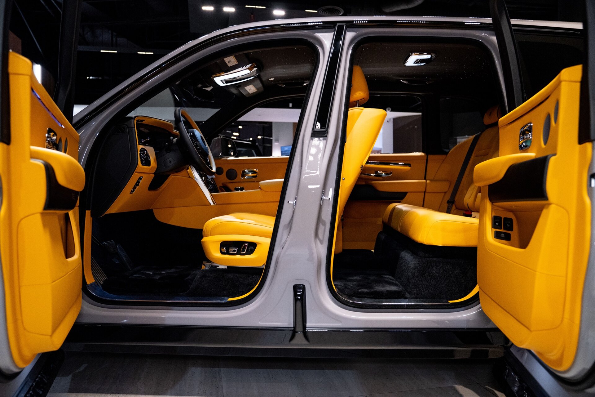 2026 Rolls-Royce Cullinan Mansory - Photo 24