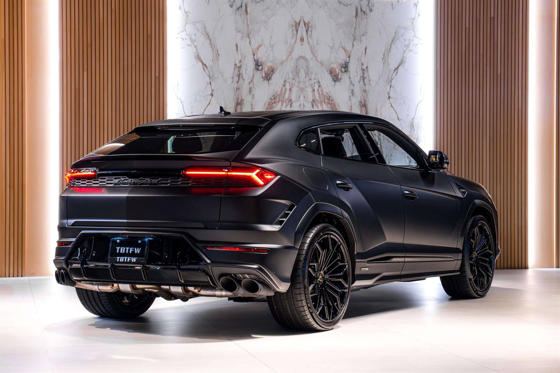 2026 Lamborghini Urus SE - Photo 2