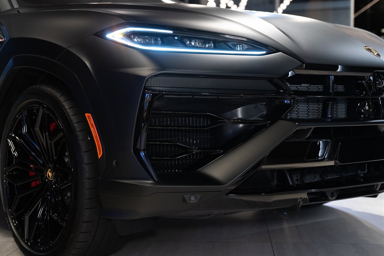 2026 Lamborghini Urus SE   - Photo 18 - Beverly Hills, CA 90212