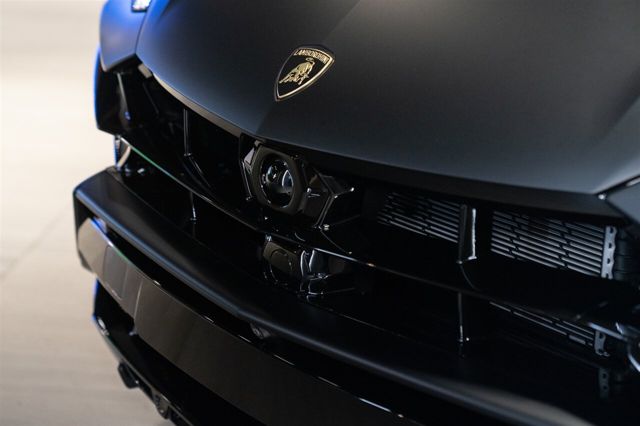 2026 Lamborghini Urus SE   - Photo 19 - Beverly Hills, CA 90212