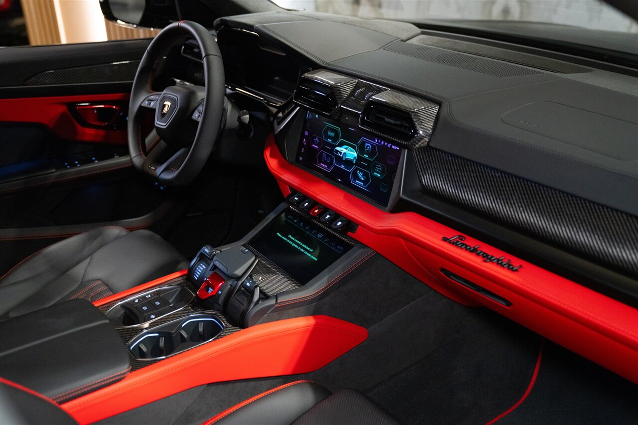 2026 Lamborghini Urus SE   - Photo 11 - Beverly Hills, CA 90212
