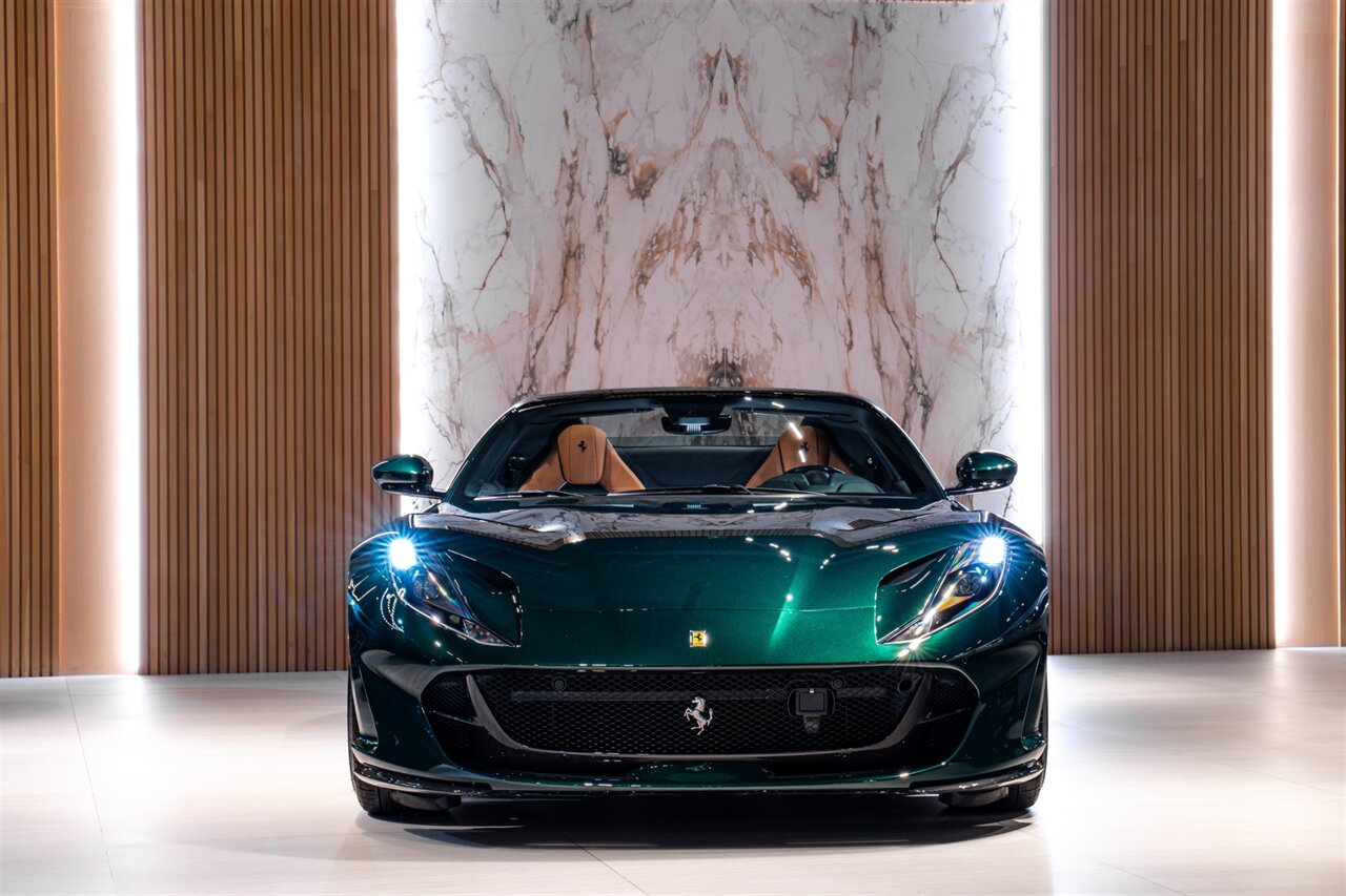 2022 Ferrari 812 GTS   - Photo 3 - Beverly Hills, CA 90212