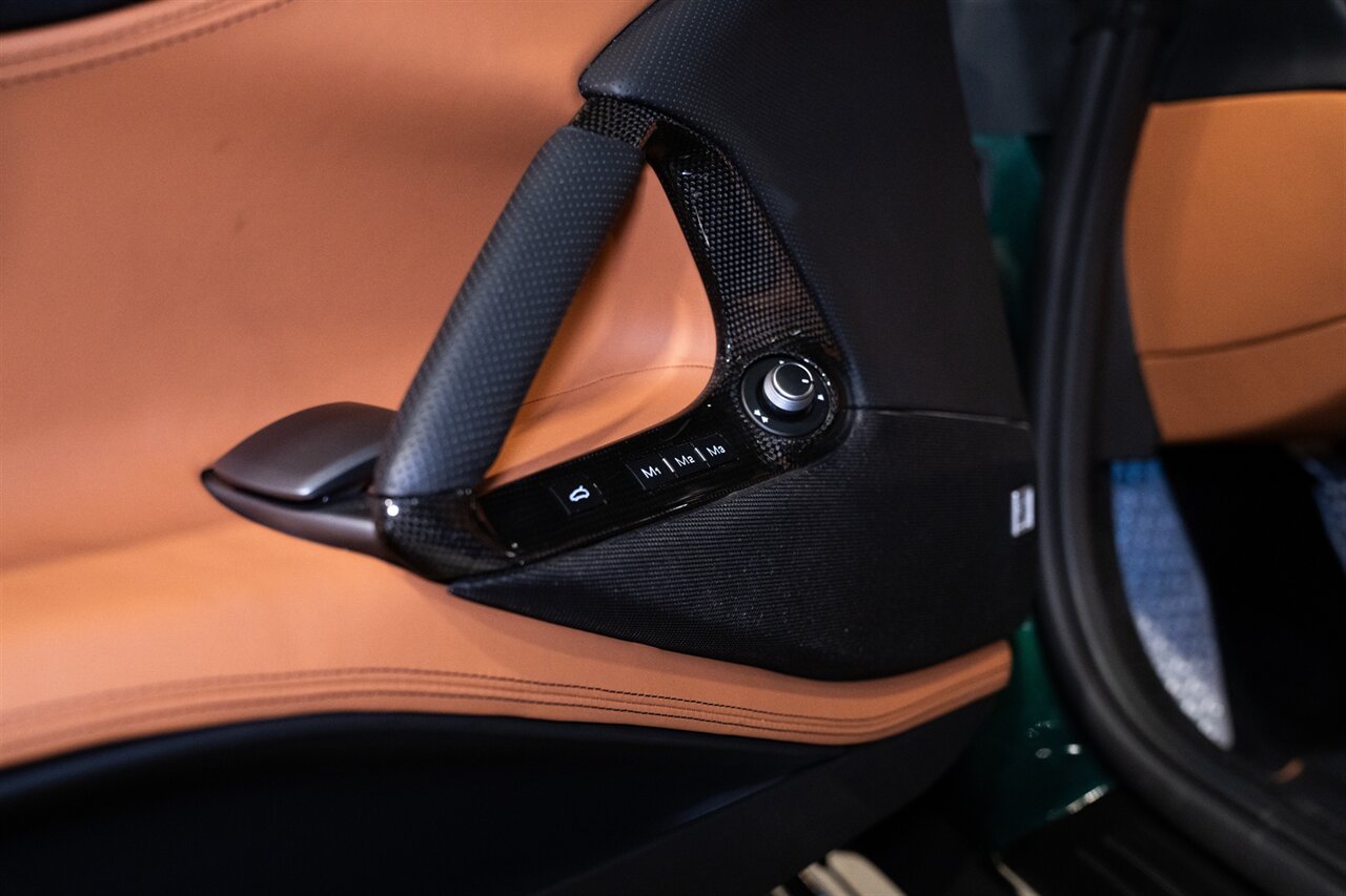 2022 Ferrari 812 GTS   - Photo 24 - Beverly Hills, CA 90212