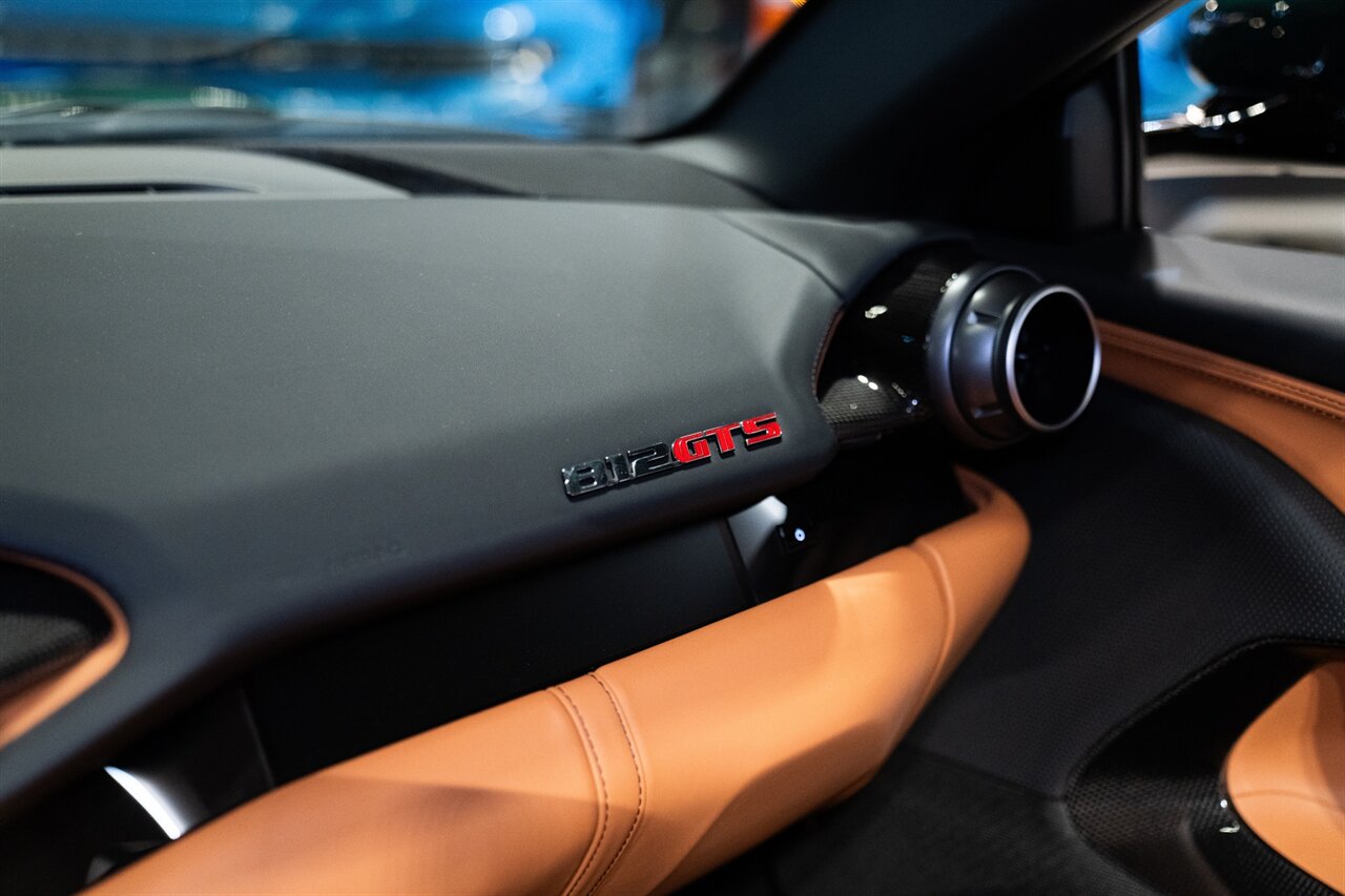 2022 Ferrari 812 GTS   - Photo 29 - Beverly Hills, CA 90212