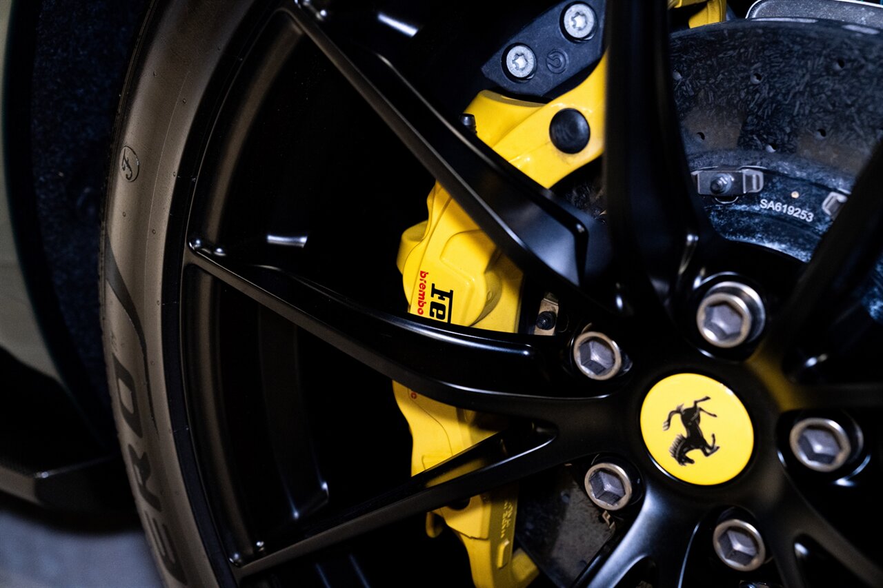 2022 Ferrari 812 GTS   - Photo 32 - Beverly Hills, CA 90212
