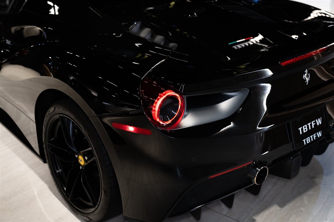 2018 Ferrari 488 Spider   - Photo 13 - Beverly Hills, CA 90212