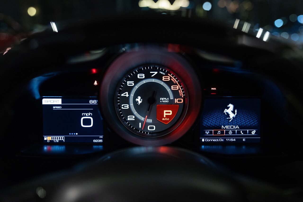2018 Ferrari 488 Spider   - Photo 34 - Beverly Hills, CA 90212