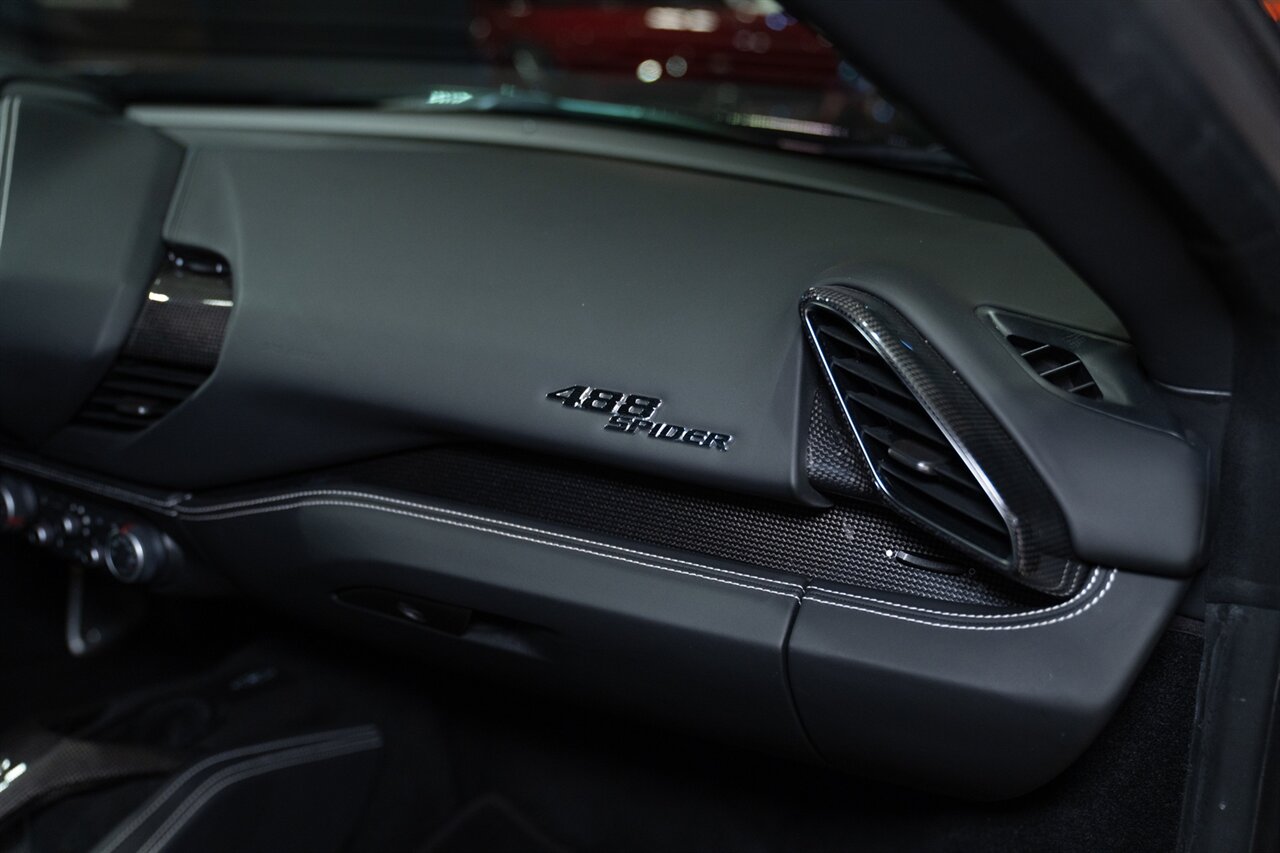 2018 Ferrari 488 Spider   - Photo 19 - Beverly Hills, CA 90212