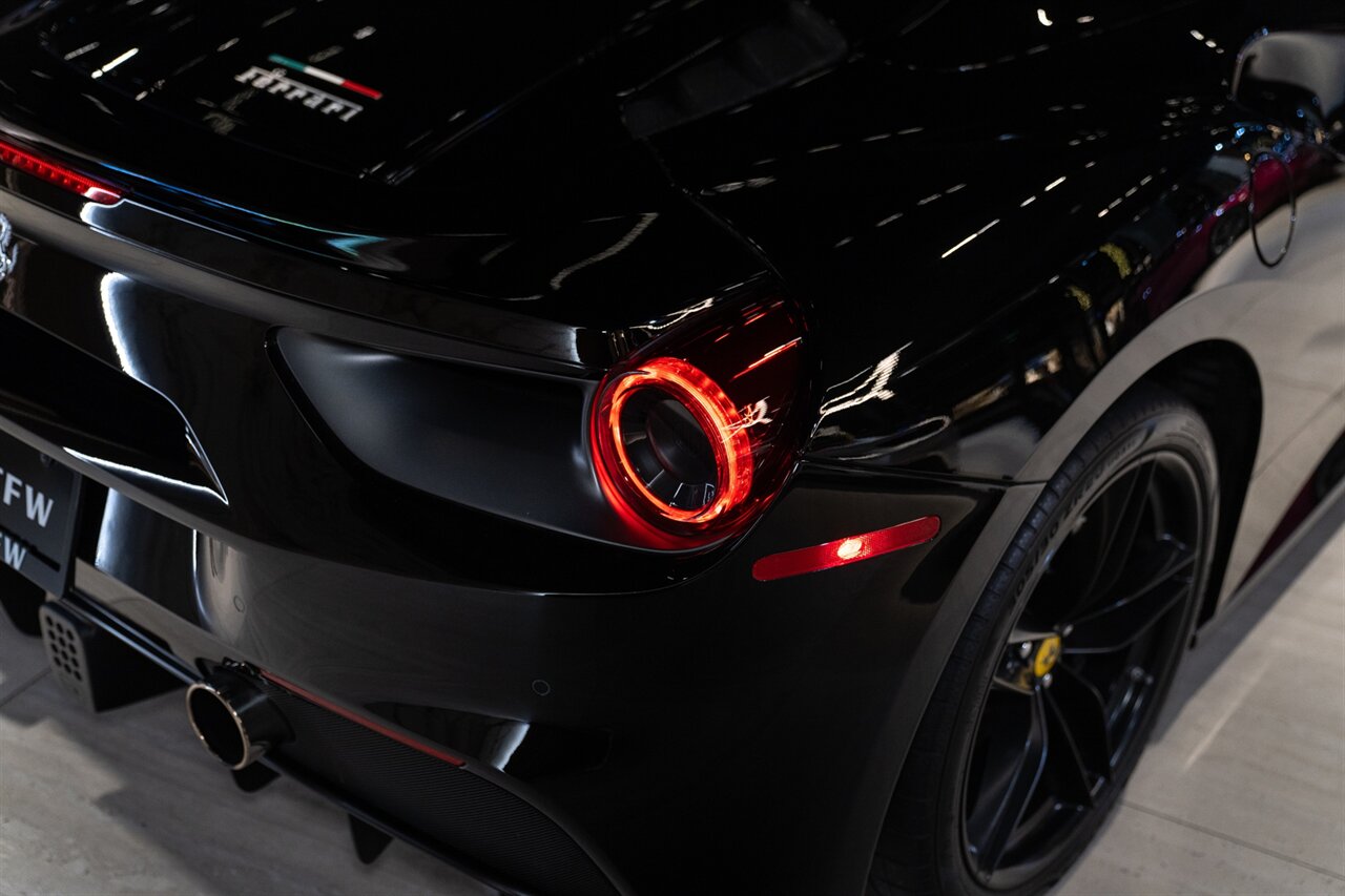 2018 Ferrari 488 Spider   - Photo 16 - Beverly Hills, CA 90212