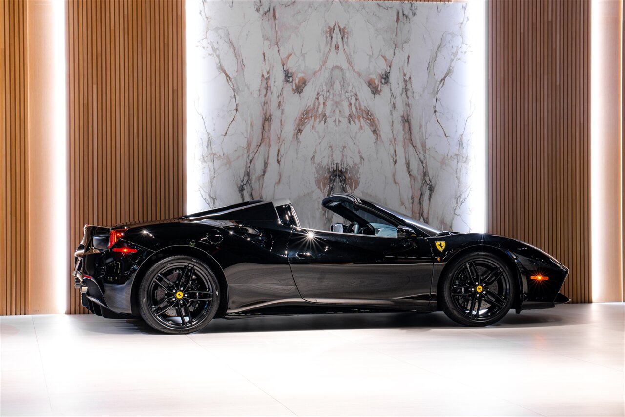 2018 Ferrari 488 Spider   - Photo 3 - Beverly Hills, CA 90212