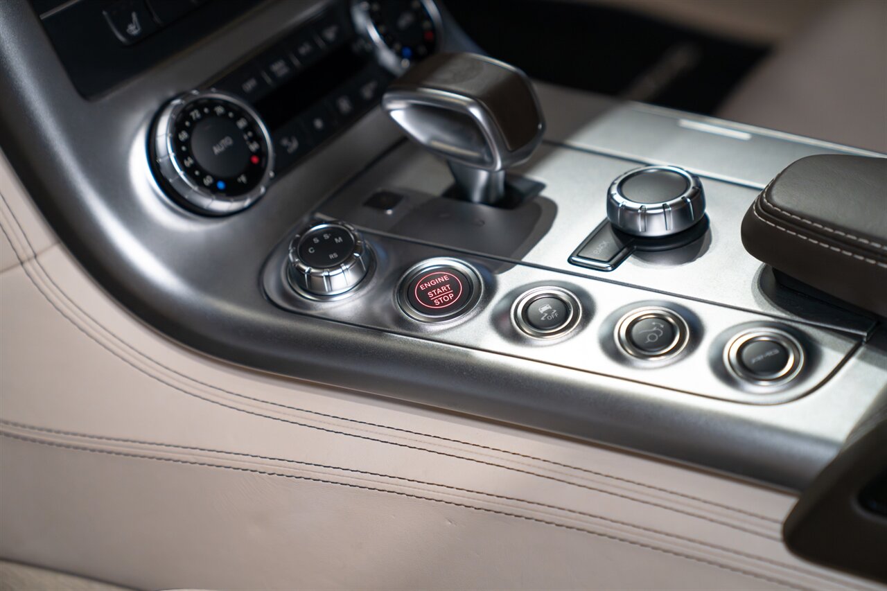 2013 Mercedes-Benz SLS AMG GT - Photo 10 - Beverly Hills, CA 90212