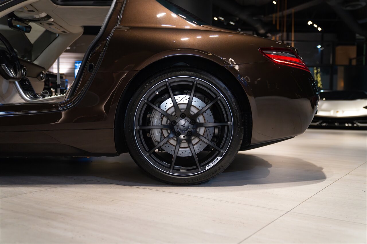2013 Mercedes-Benz SLS AMG GT - Photo 34 - Beverly Hills, CA 90212