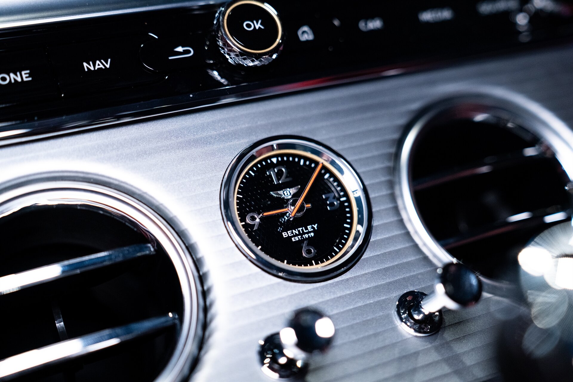 2023 Bentley Continental GT V8 Azure - Photo 9