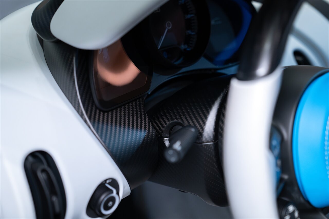 2022 Bugatti Chiron Super Sport   - Photo 24 - Beverly Hills, CA 90212