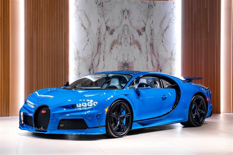 Agile Bleu 2022 Bugatti Chiron Coupe Automatic