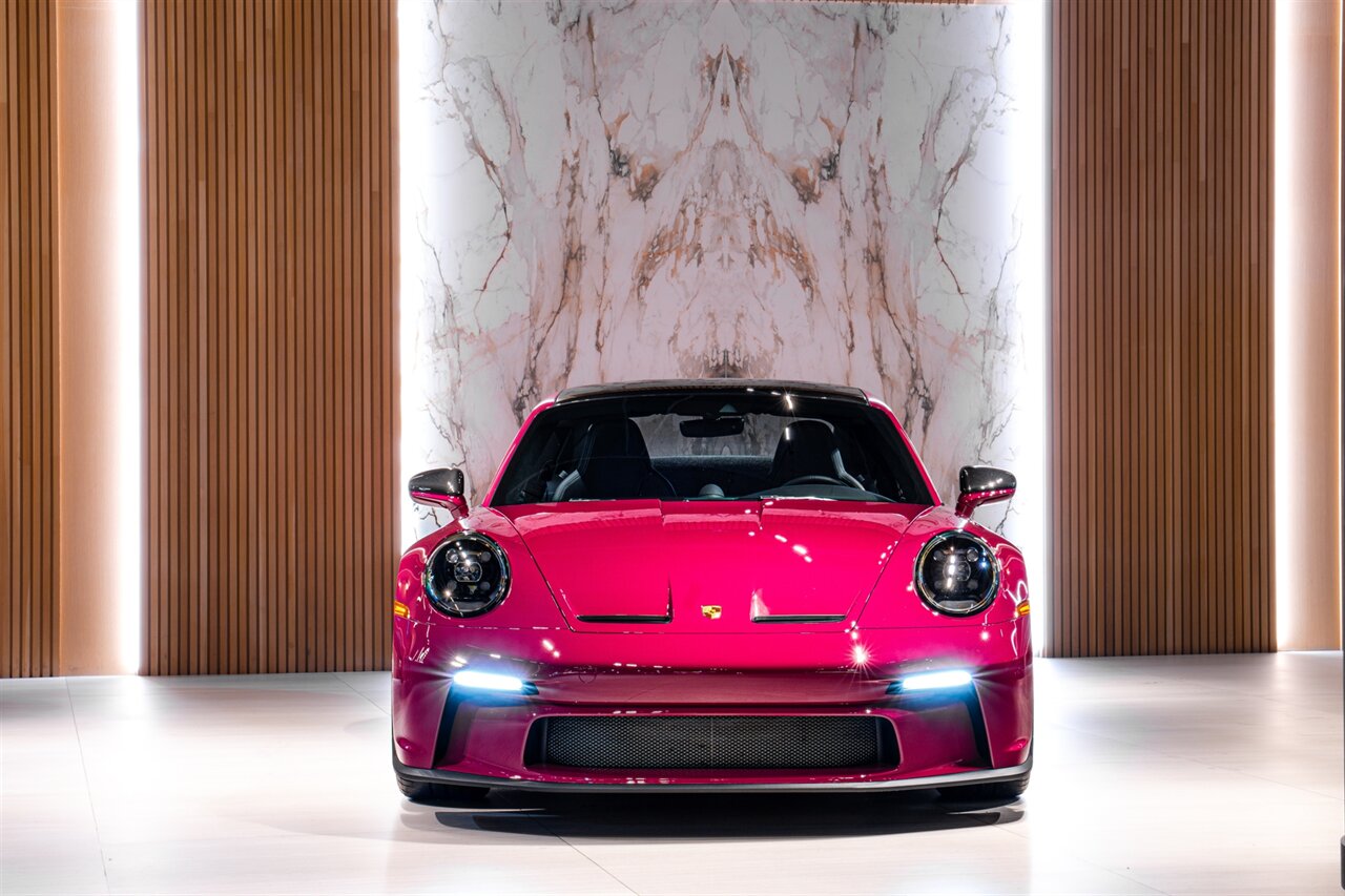 2022 Porsche 911 GT3 Touring   - Photo 2 - Beverly Hills, CA 90212