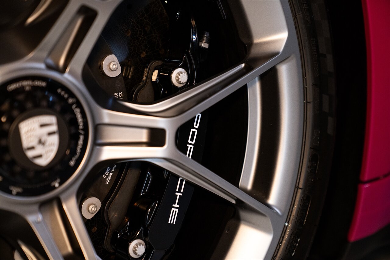 2022 Porsche 911 GT3 Touring   - Photo 9 - Beverly Hills, CA 90212
