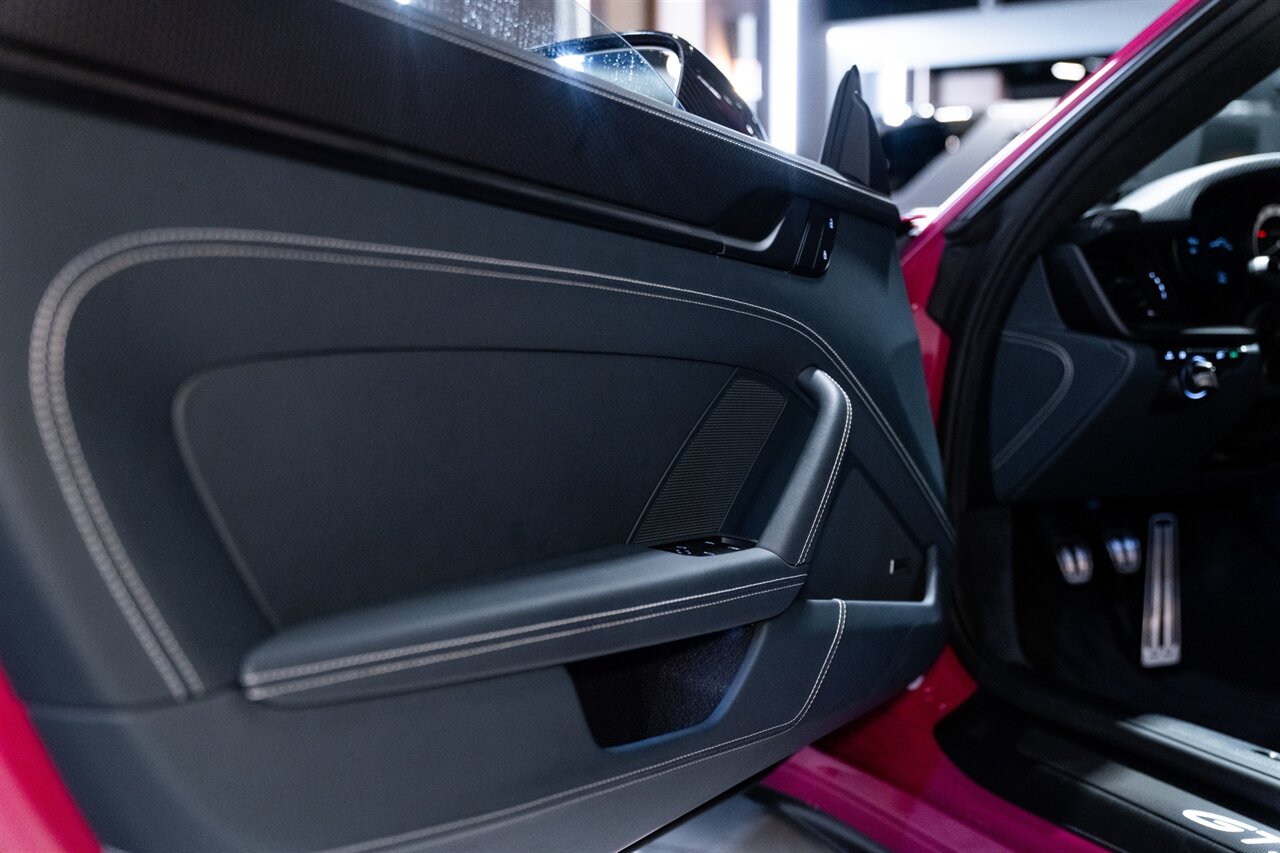 2022 Porsche 911 GT3 Touring   - Photo 17 - Beverly Hills, CA 90212