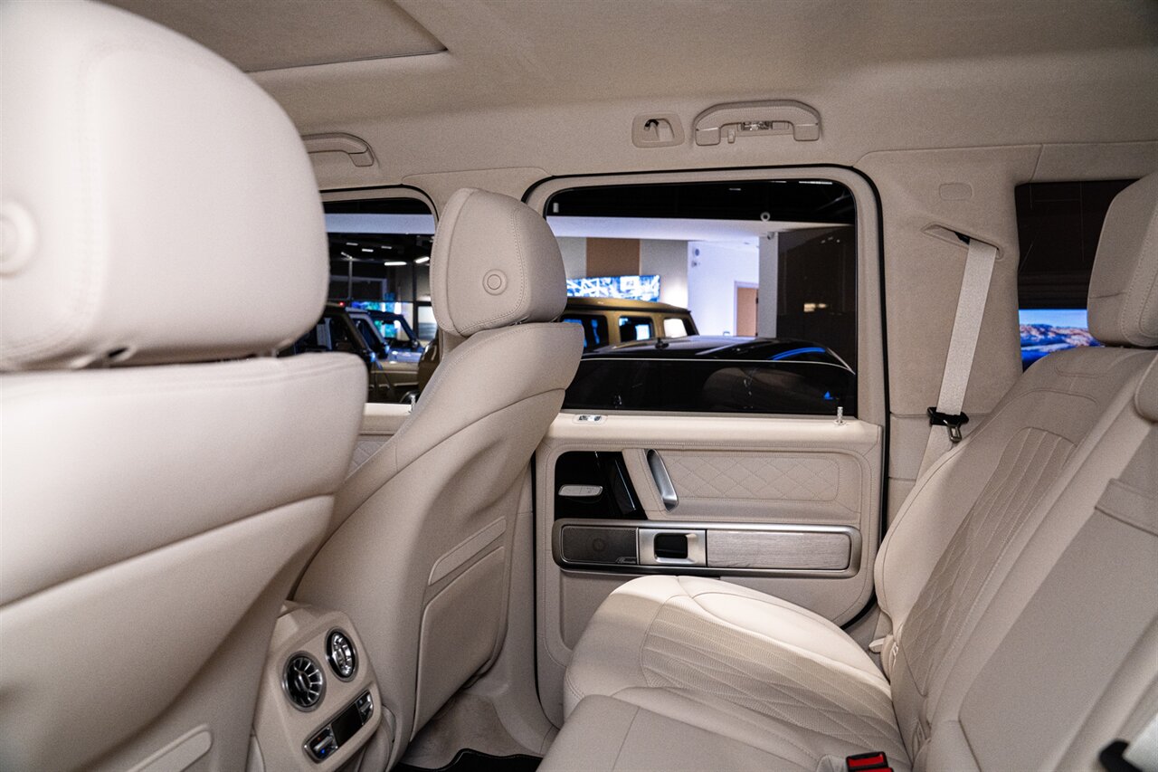 2023 Mercedes-Benz AMG G 63 4x4 Squared BRABUS 700 Widestar   - Photo 29 - Beverly Hills, CA 90212