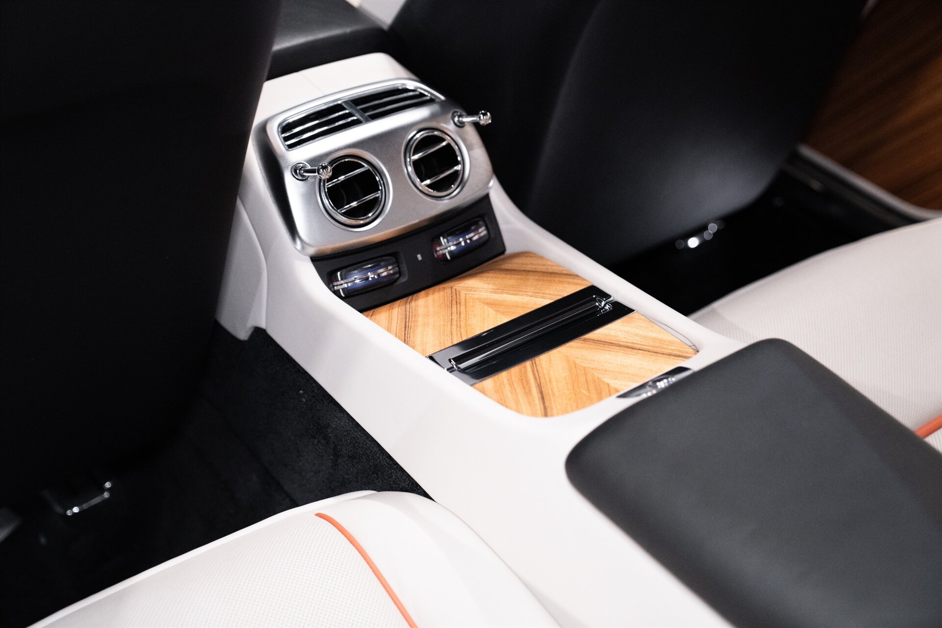 2016 Rolls-Royce Dawn - Photo 14