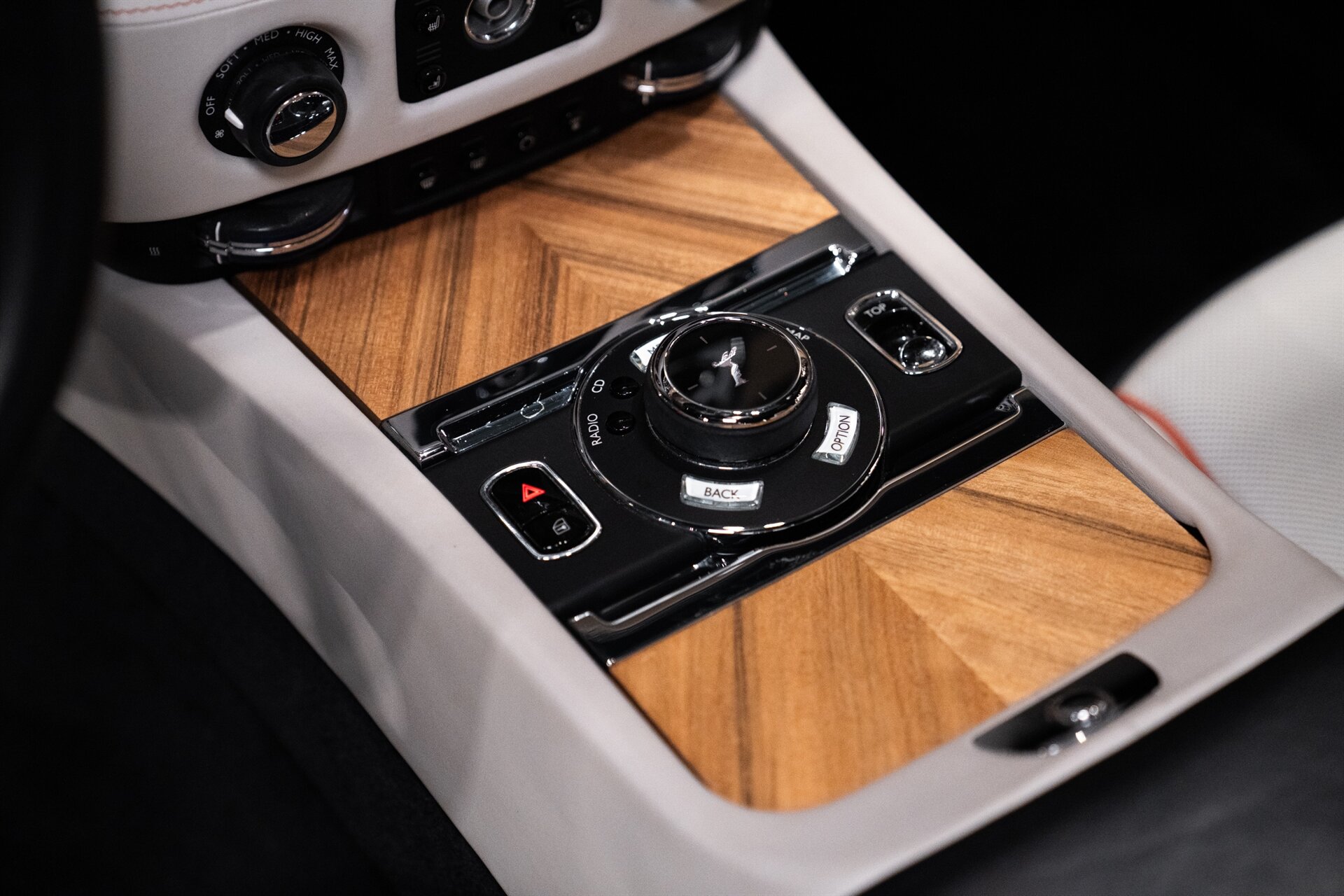 2016 Rolls-Royce Dawn - Photo 16