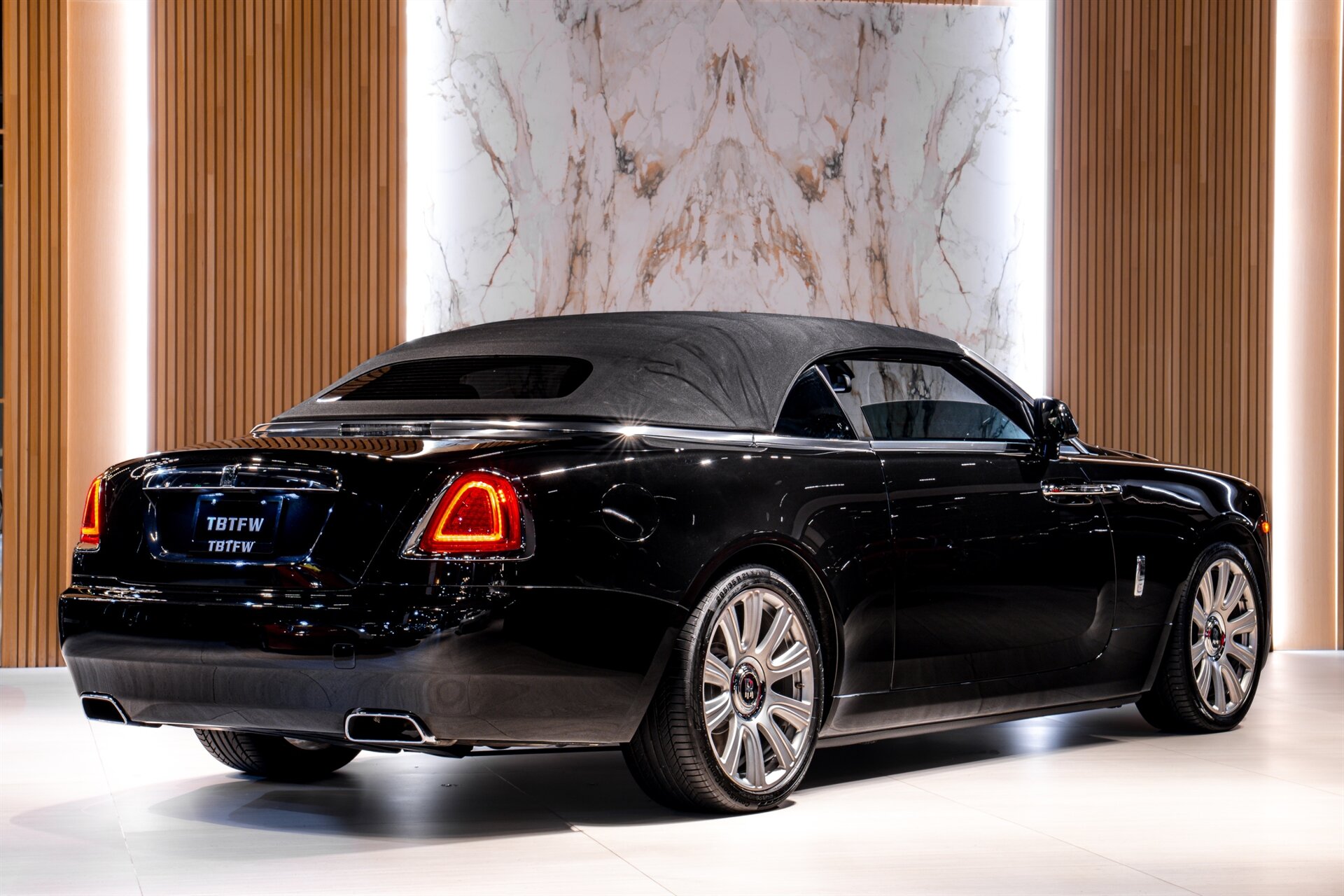 2016 Rolls-Royce Dawn - Photo 6