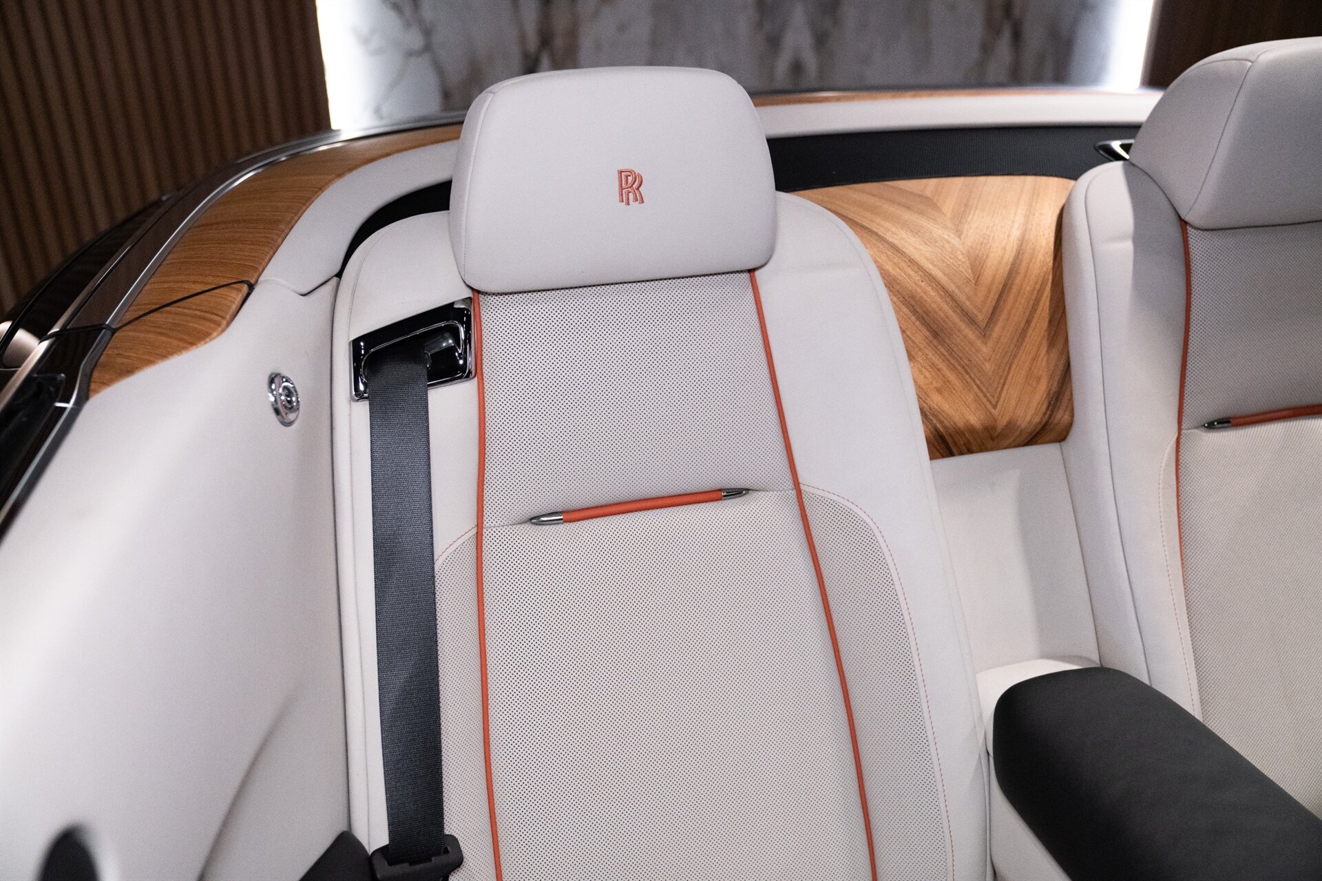 2016 Rolls-Royce Dawn - Photo 17