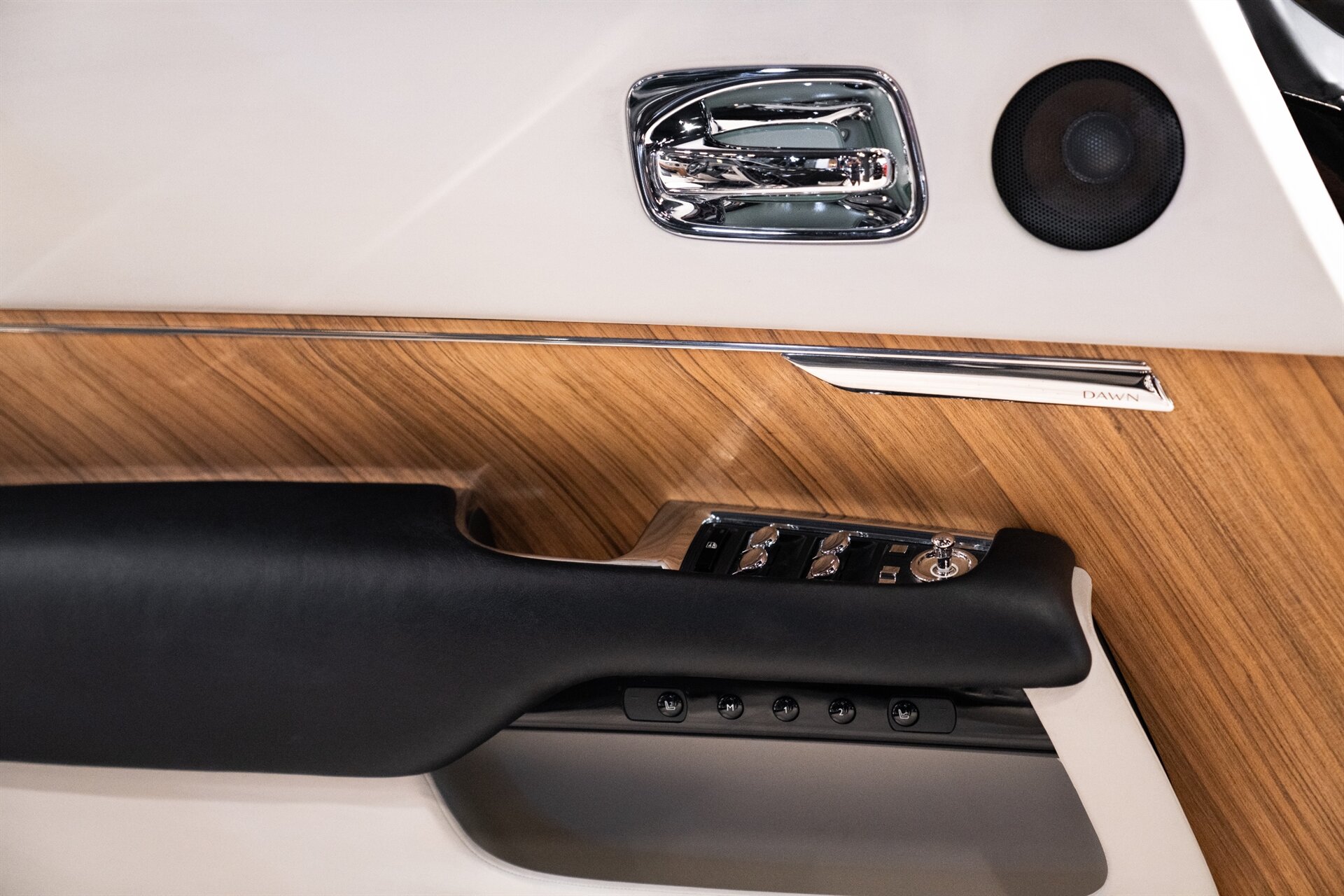 2016 Rolls-Royce Dawn - Photo 10